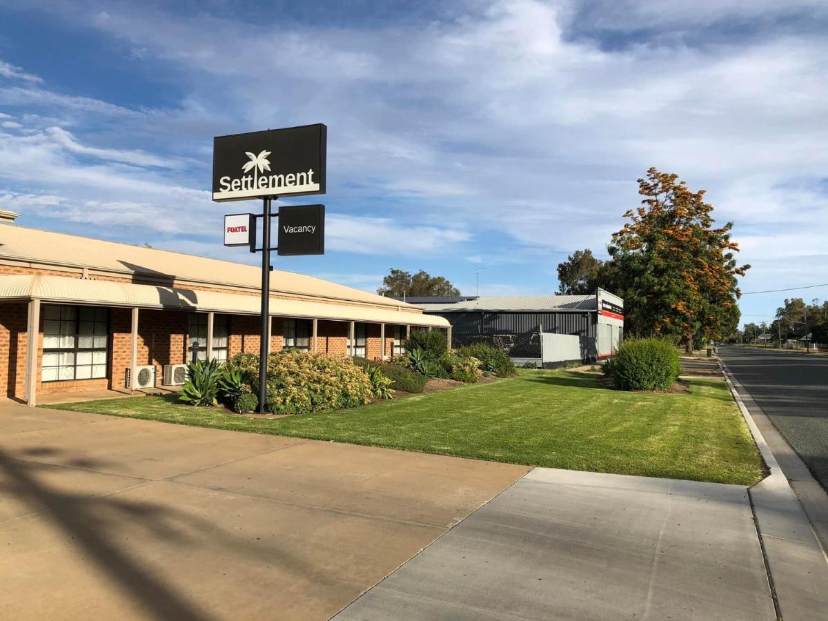 Settlement Motor Inn Deniliquin Exterior photo