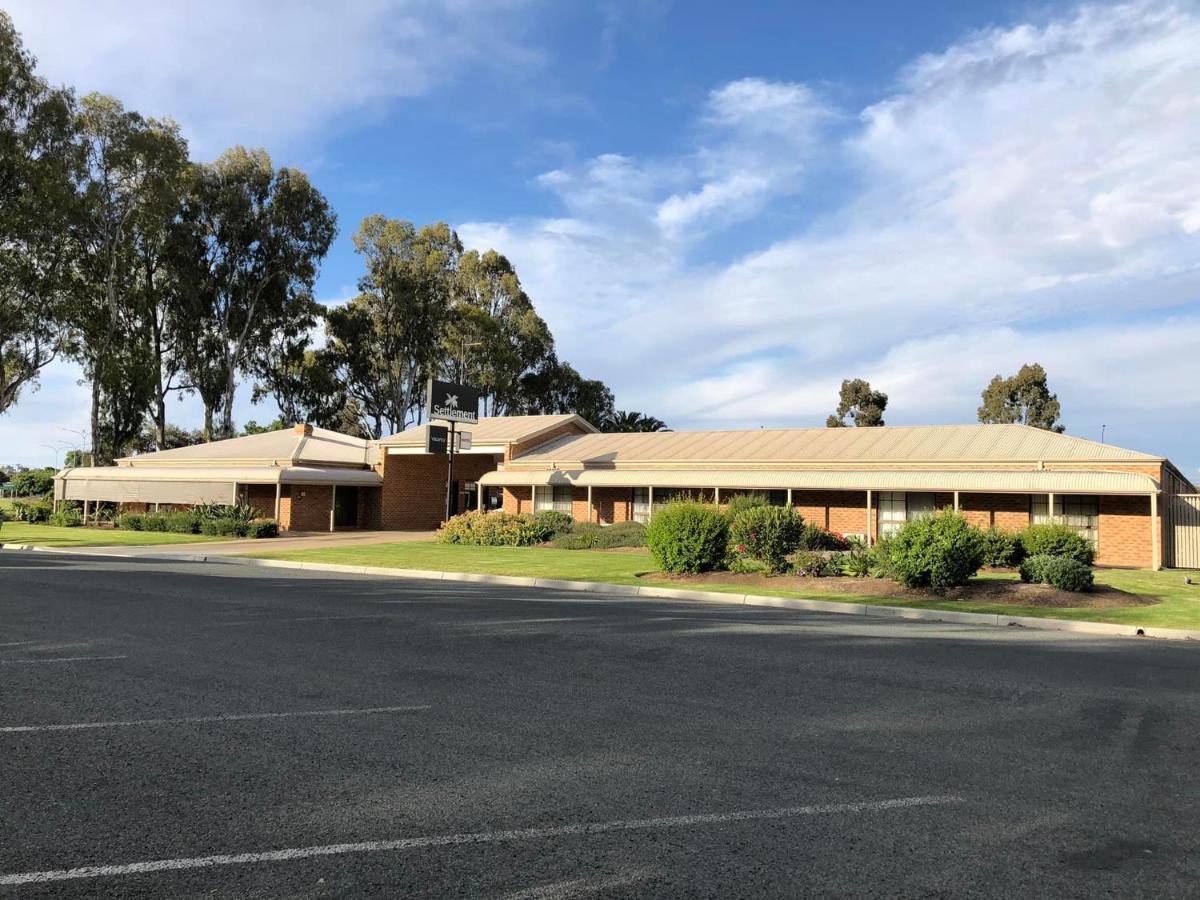 Settlement Motor Inn Deniliquin Exterior photo