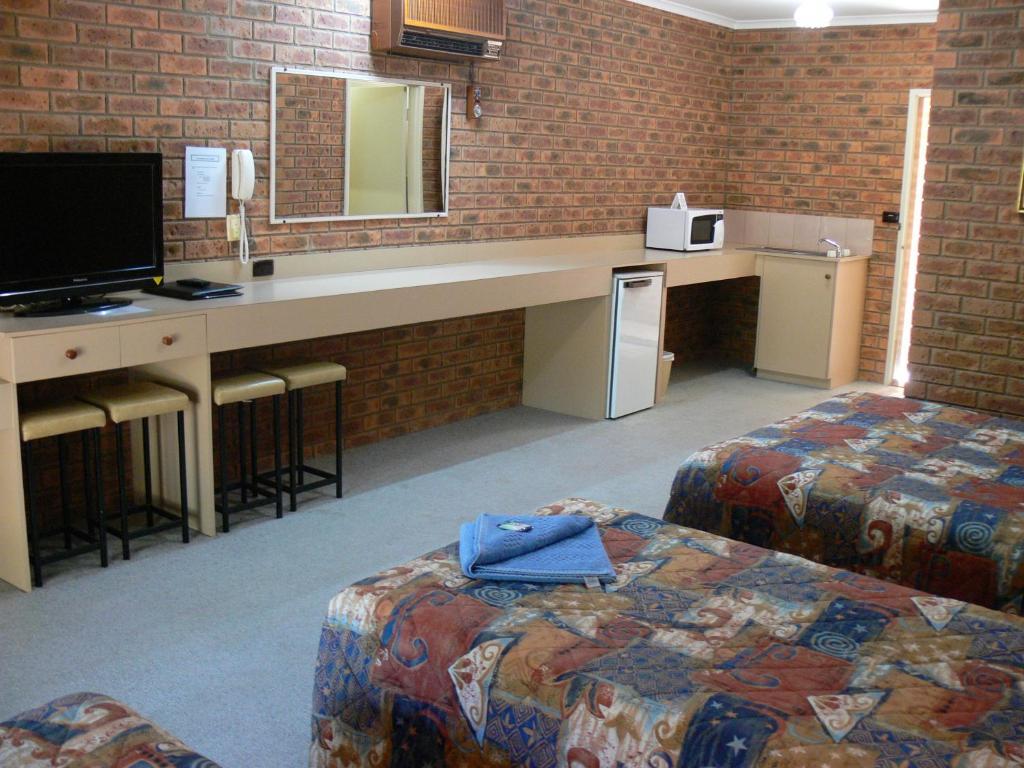 Settlement Motor Inn Deniliquin Room photo