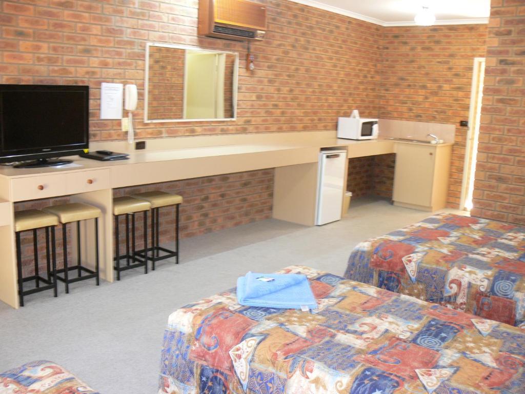 Settlement Motor Inn Deniliquin Room photo